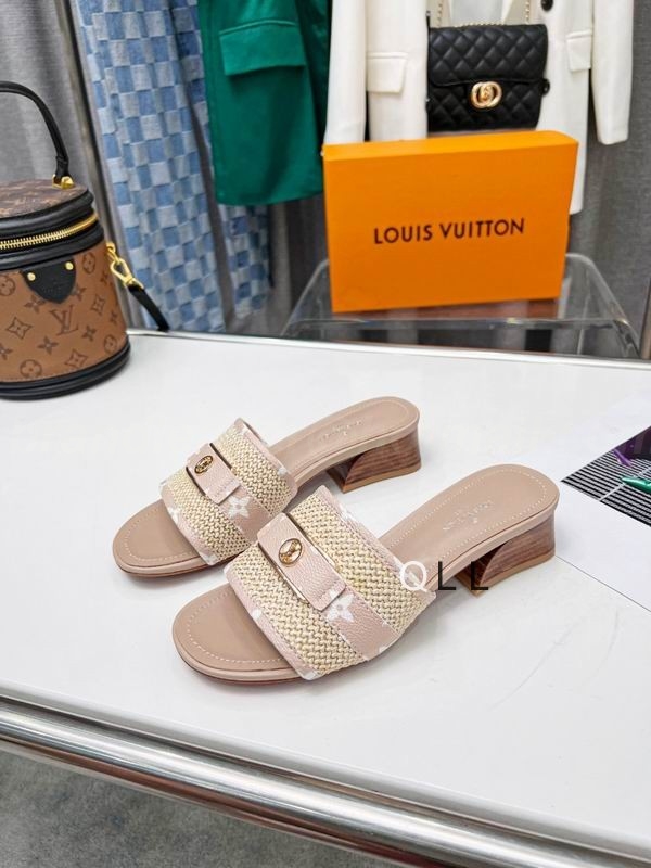 Louis Vuitton Women's Slippers 132